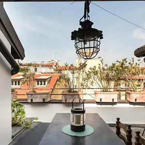 https://penthouse-centro-milano-wifi.italymilanhotels.net